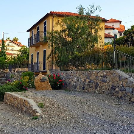 Villa Casa Laura Imperia Exterior foto